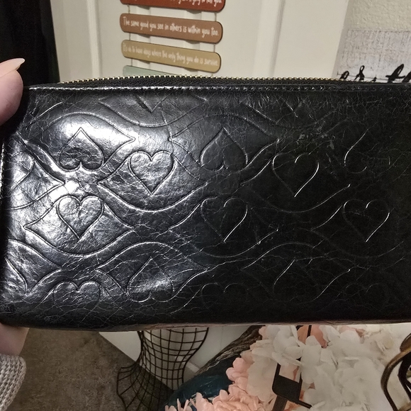 See By Chloe Large Glossy Black Tote & Heart Embossed Wallet - Picture 8 of 8